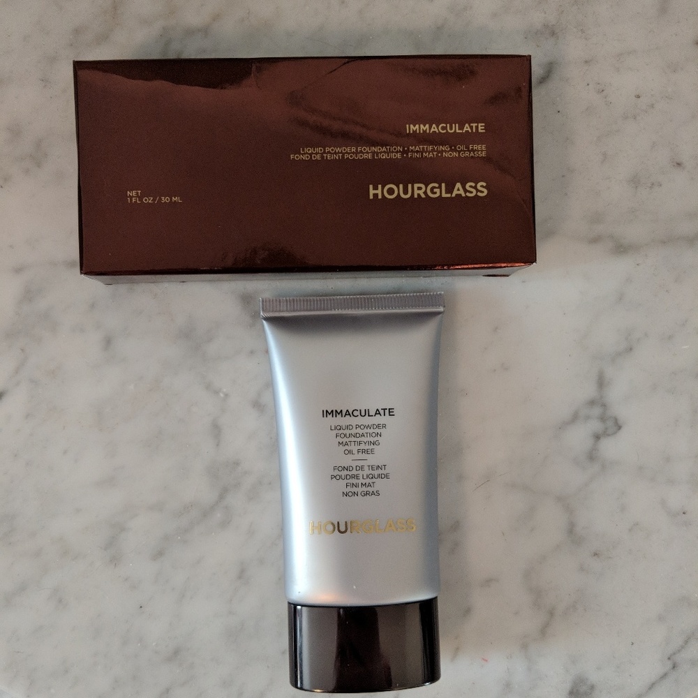 Hourglass Immaculate Liquid Powder Foundation